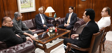 Islamabad 17.06.2026: Speaker National Assembly Sardar Ayaz Sadiq in a meeting with Governer Sindh Mr. Nehal Hashmi & Federal Minister for Interior and Narcotics Control Syed Mohsin Raza Naqvi at Parliament House